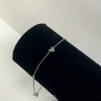 product afbeelding voor: Armband drie hartjes zilver